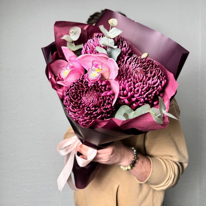 Букет из хризантем Бигуди и Орхидей, фото 3